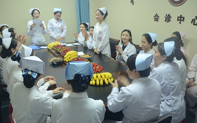 【5.12护士节】广发在线举办茶话会白衣天使受表彰(图5)