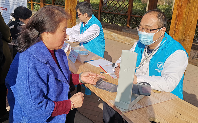 【学雷锋日】广发在线举办“爱满京城，牵手智慧家医”志愿服务活动(图5)